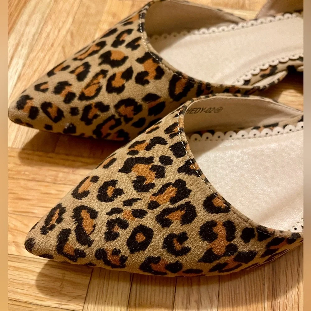 LEOPARD PRINT VEGAN SUEDE FLATS SIZE 10 NIB - Picture 4 of 13